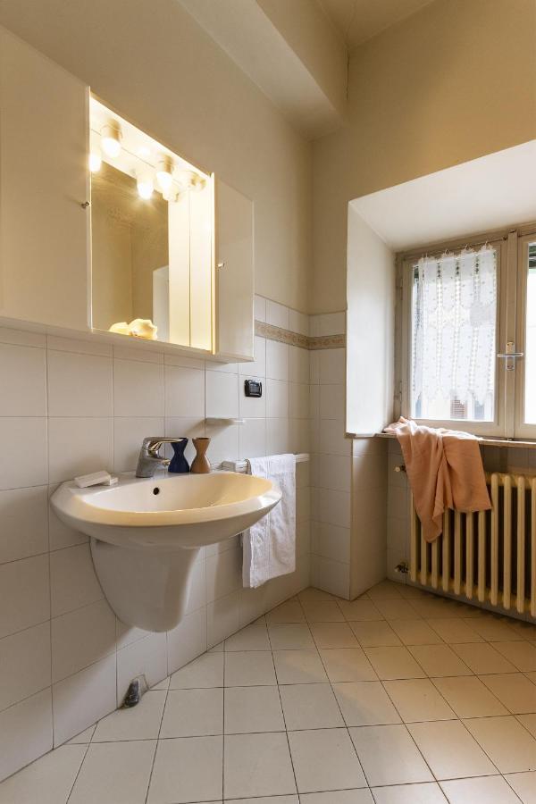 Garden Apartment - Smart Holiday Mantova Luaran gambar